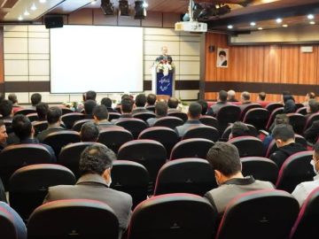 سمینار آموزشی روز هوای پاک در گلگهر برگزار شد