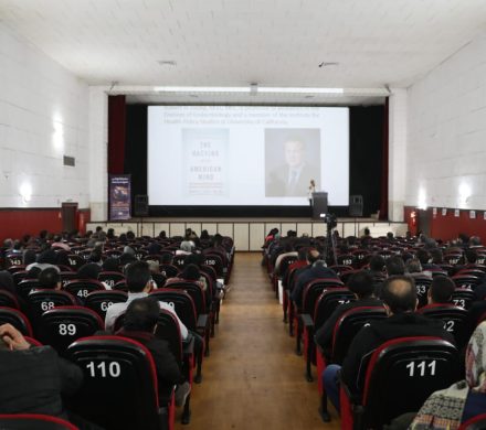 سمینار «خانواده بانشاط» ویژه کارکنان شرکت گلگهر برگزار شد