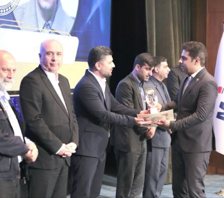 اعطای «تندیس زرین رضایتمندی مشتریان» به شرکت توسعه آهن و فولاد گل‌گهر